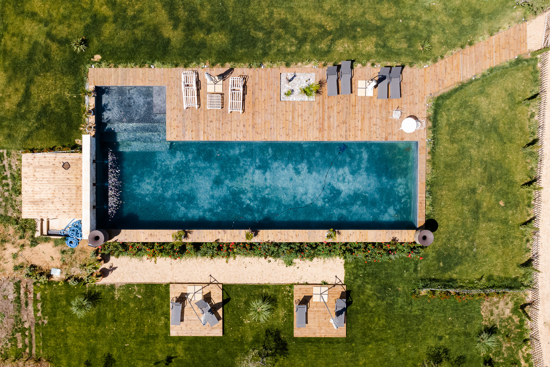 Photo de la piscine pour un mariage au Domaine d'Egenia