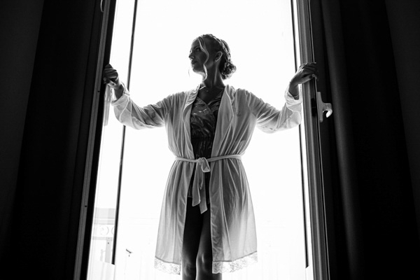 Un instant suspendu au cœur de la nature sauvage et romantique de l'arrière-pays.